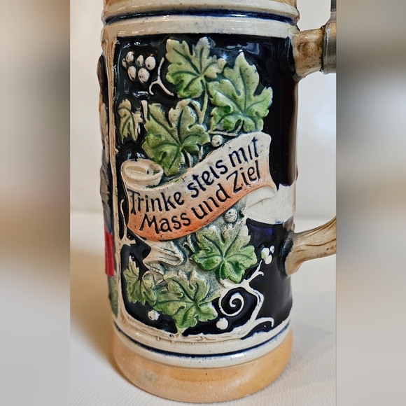 *Vintage German Stein "Trinke Stets Mill Mass und Zeit", 1/2 Liter Capacity - Picture 6 of 10